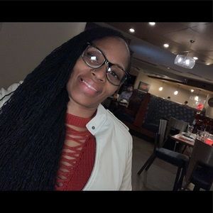 Meet your Posher, Vanessa